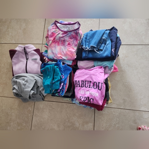 Girls Clothes Lot Size 7/8 All Seasons Separates And Sets 58 Pieces - Picture 1 of 4